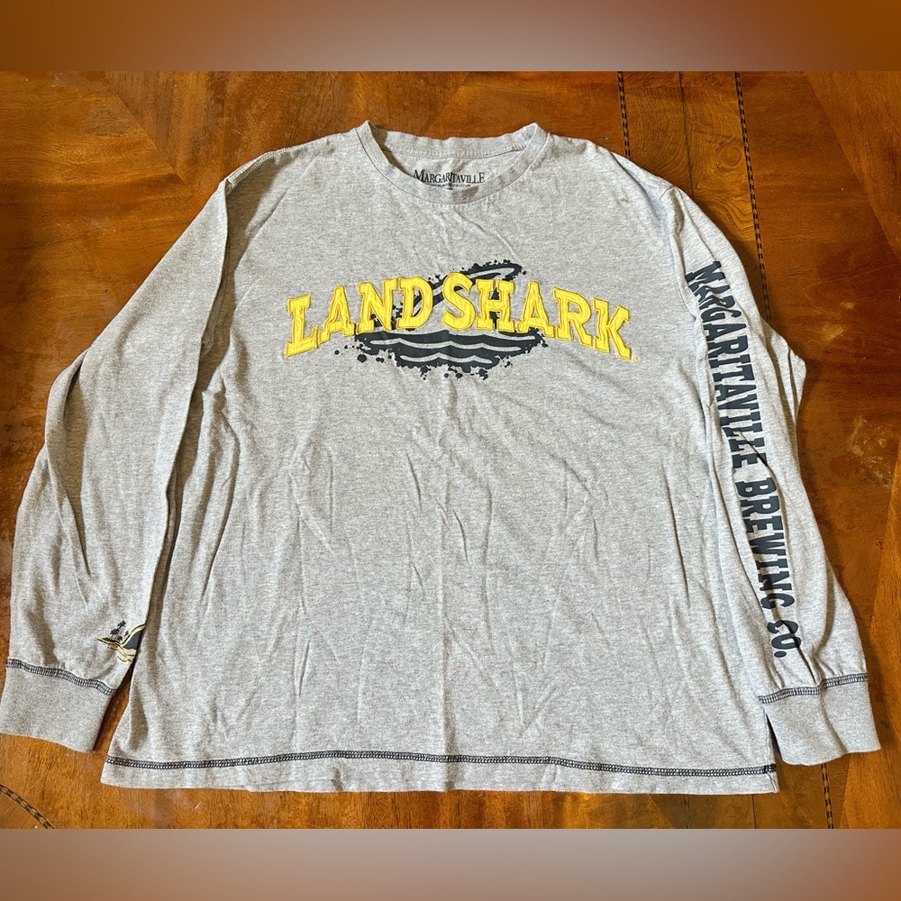 Margaritaville T-Shirt L Gray Long Sleeve Crew Neck Jimmy Buffett Landshark